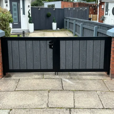 Gate