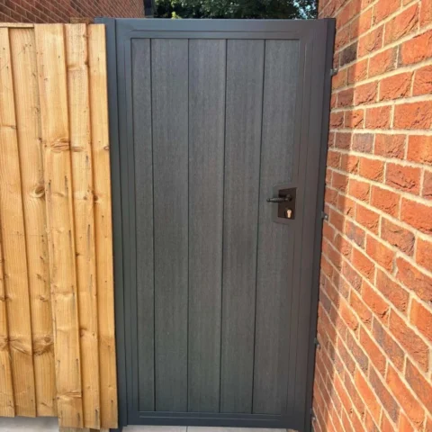 Gate
