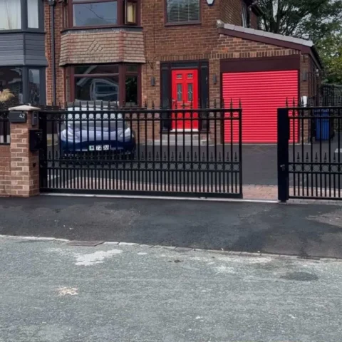 Gate