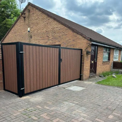 Gate