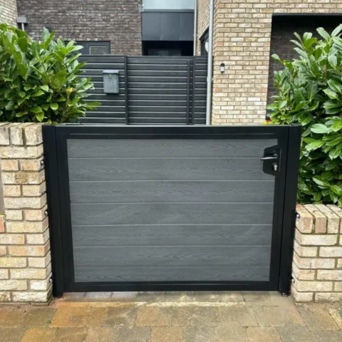 Gate
