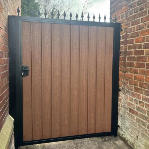 Gate