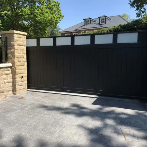 Gate